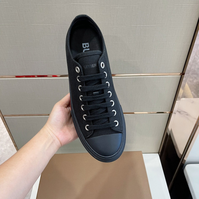 bby sneaker by0013