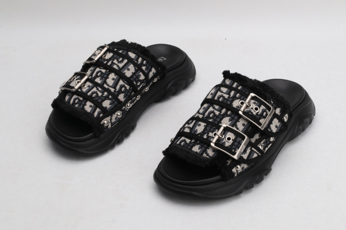 D10r SLIPPERS DR258-004