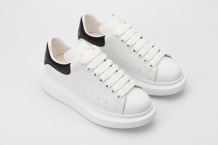 A1exa*der Mcqv*en SNEAKERS MC5563-055