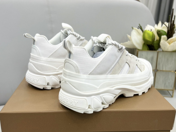 bby sneaker by0091