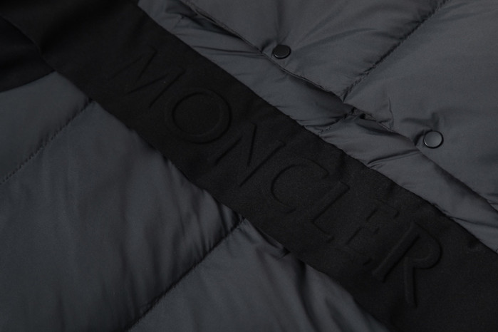 m0ncle mon0926-024