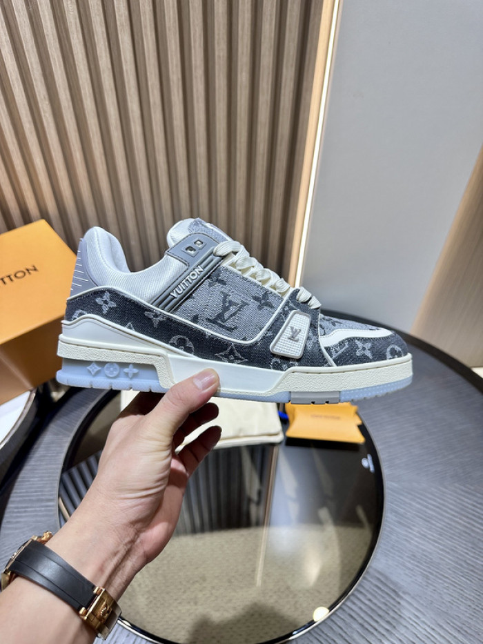 1V SNEAKERS 1V0425-167