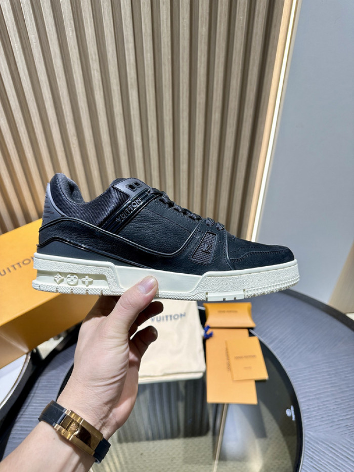 1V SNEAKERS 1V0425-176