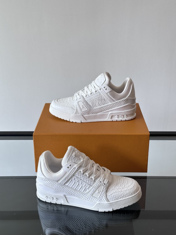 1V SNEAKERS 1V0425-208