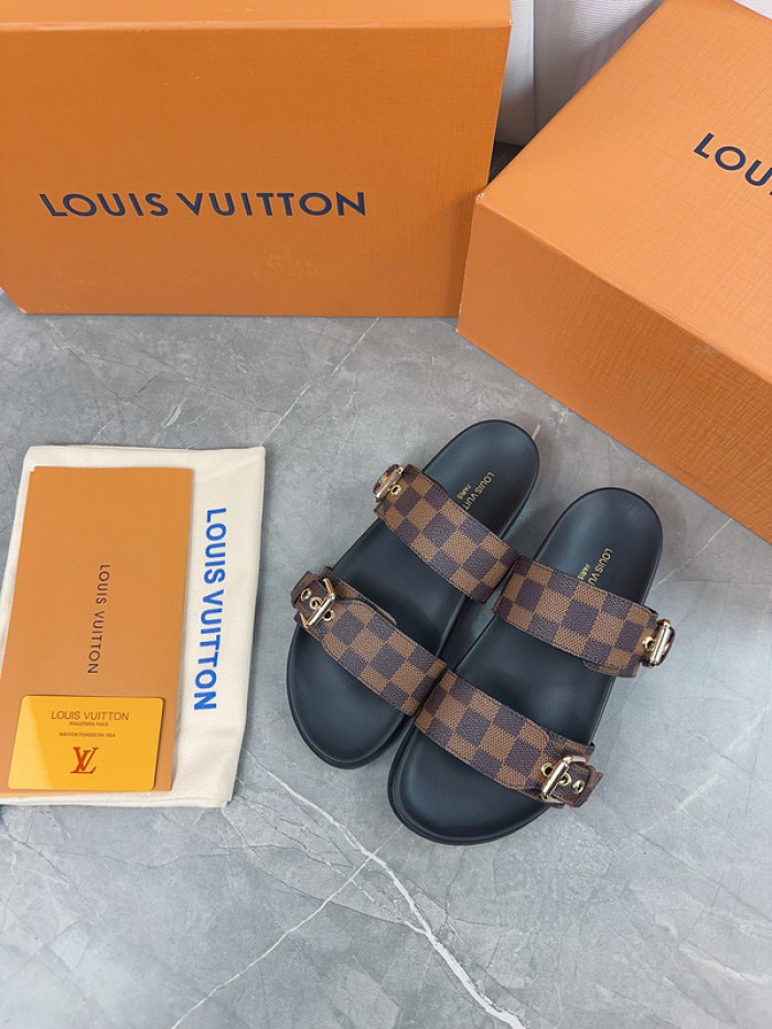 1*V SLIPPERS 11V0107-049