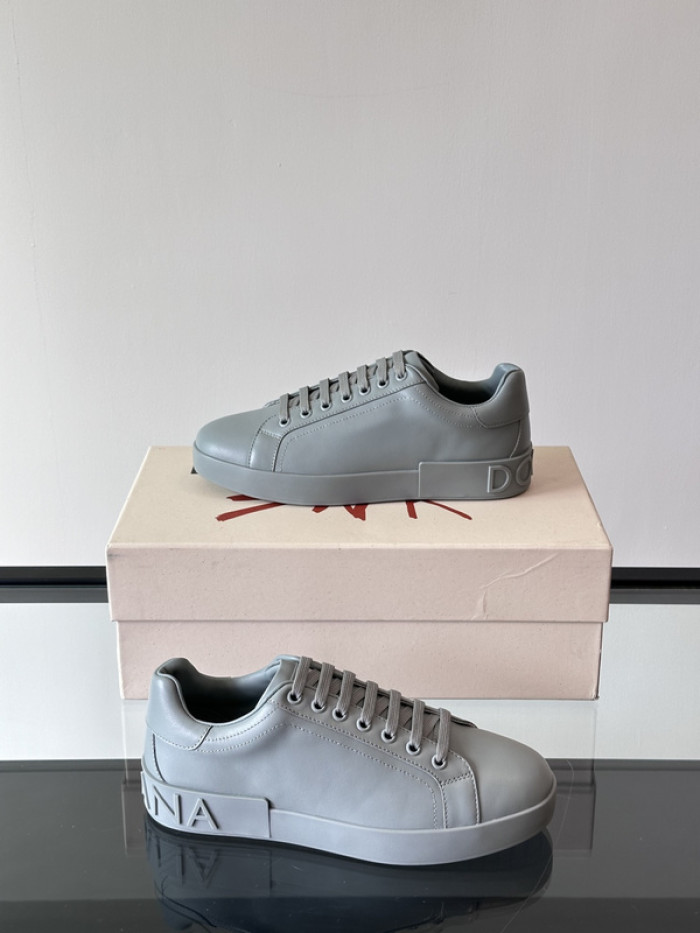 D.G. Sneakers DG210-180