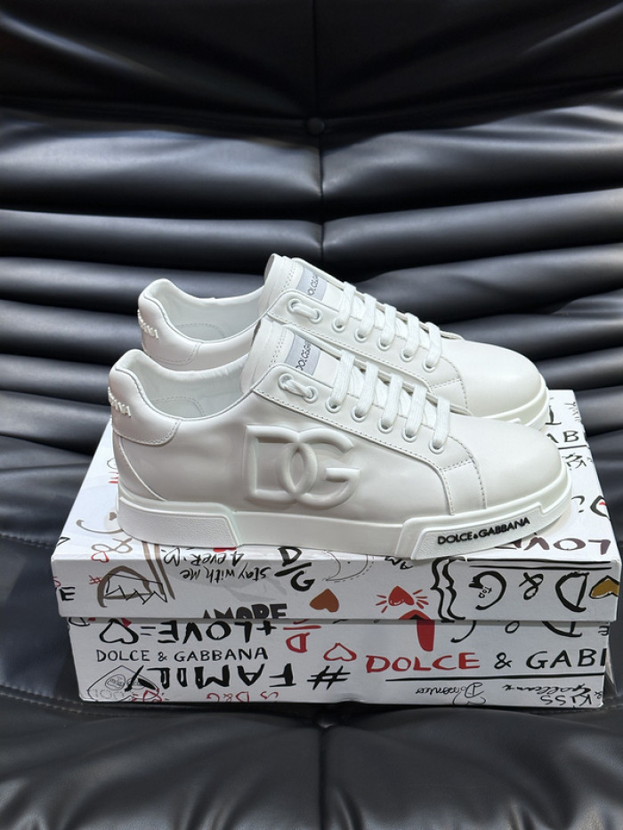 D.G. Sneakers DG210-242