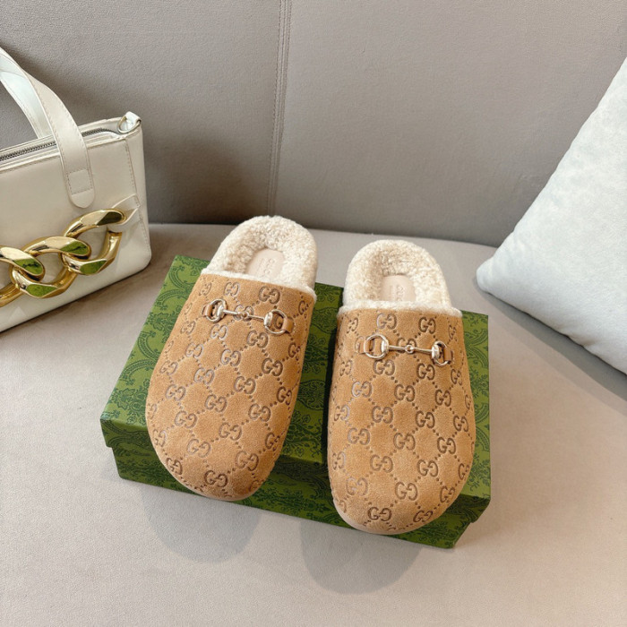 Gv*c SLIPPERS GU568-112