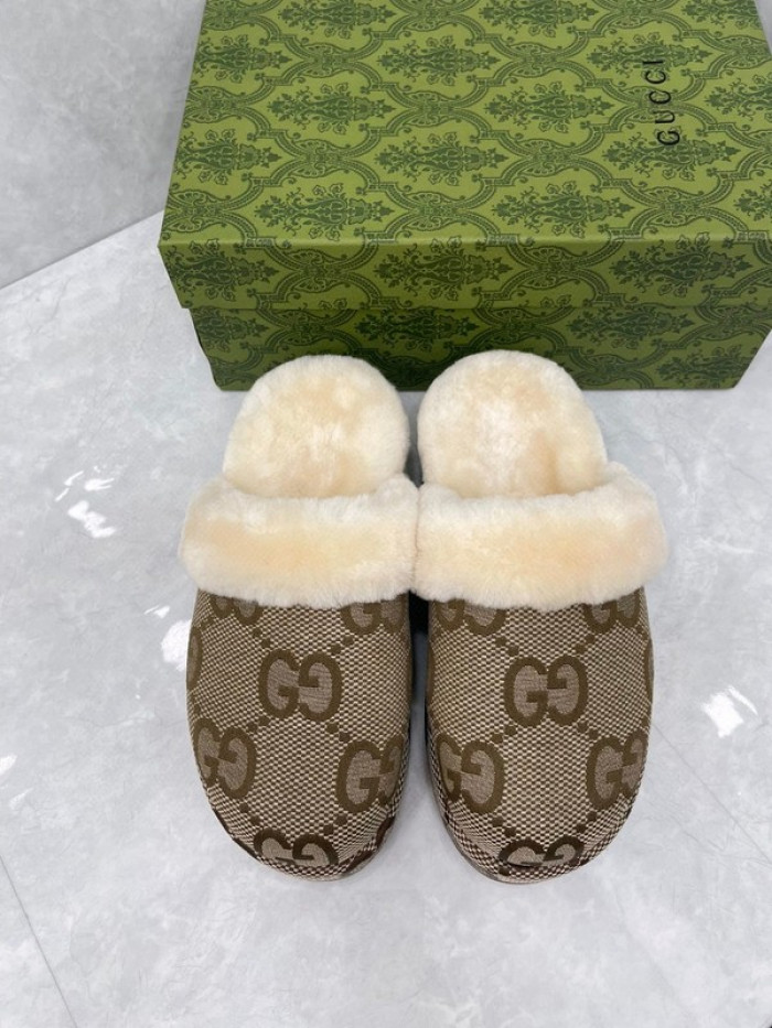 Gv*c SLIPPERS GU568-116