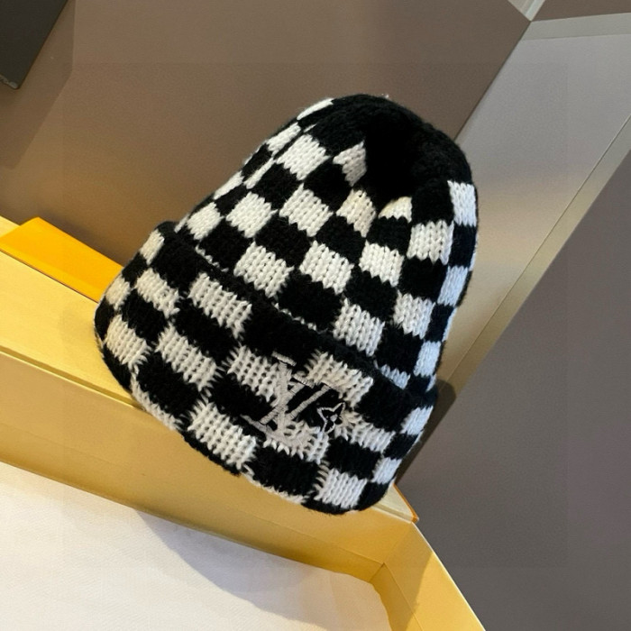 1v HAT0229-0512