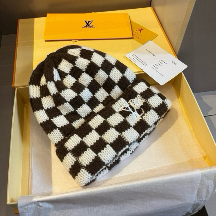 1v HAT0229-0513