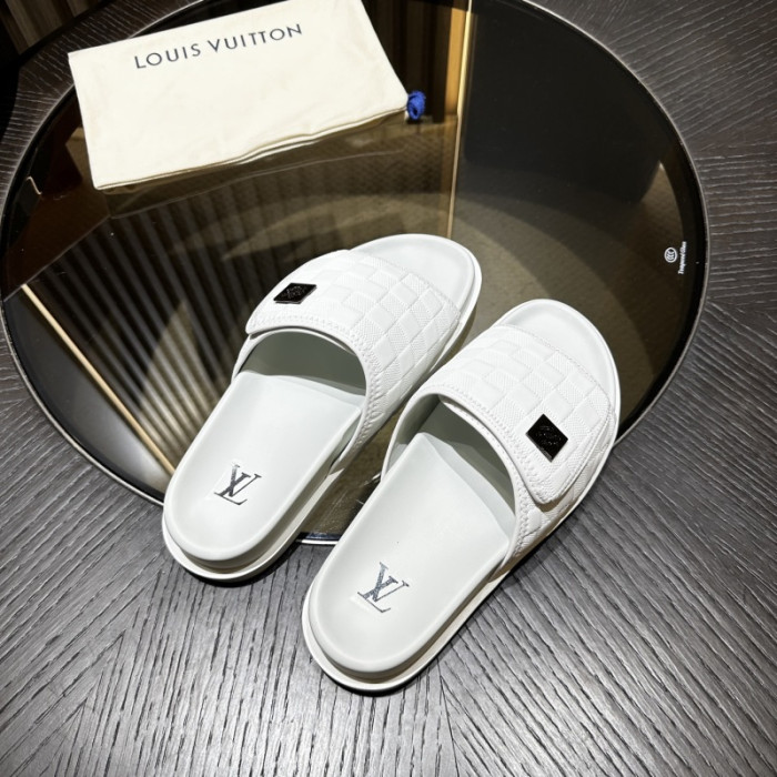 1*V SLIPPERS 11V0107-066
