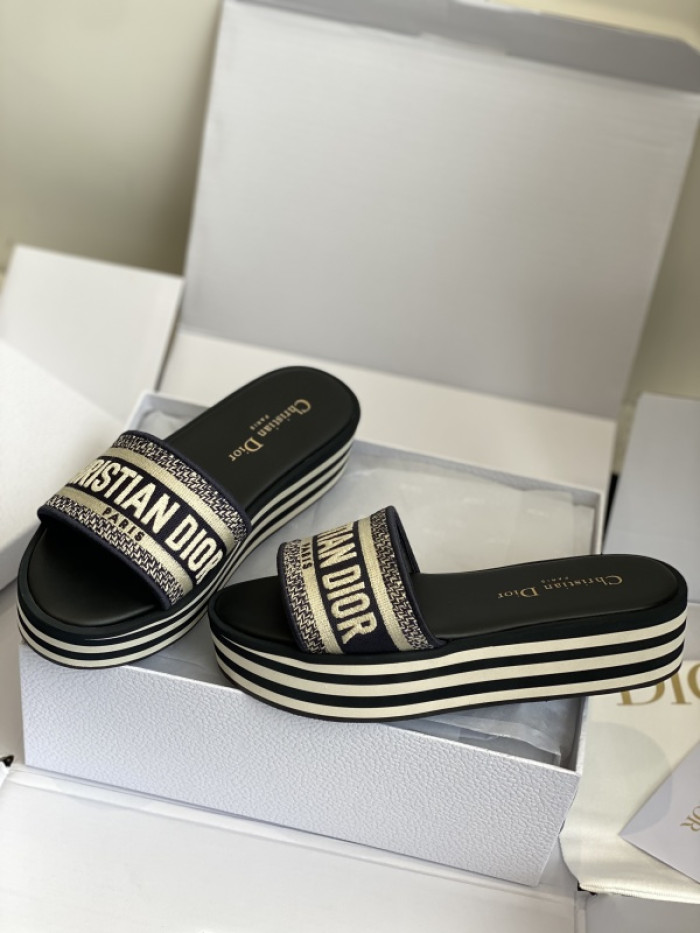 D10r SLIPPERS DS258-084
