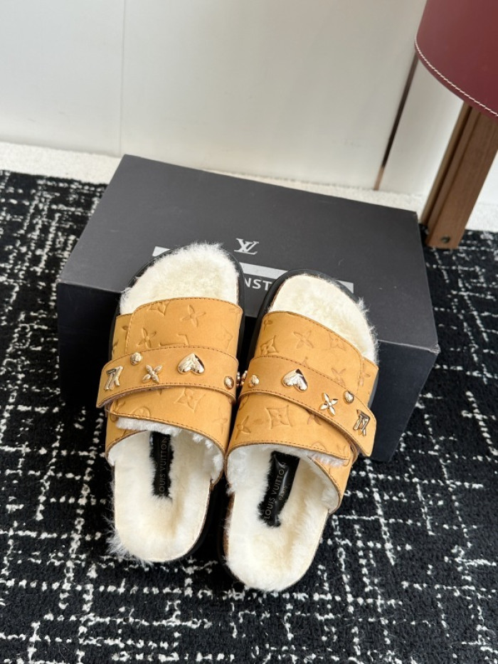 1*V SLIPPERS 11V0107-081