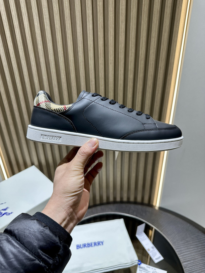 BBY SNEAKER BY00109
