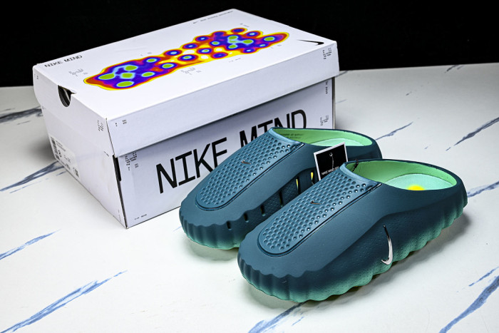 Nike Mind 001 