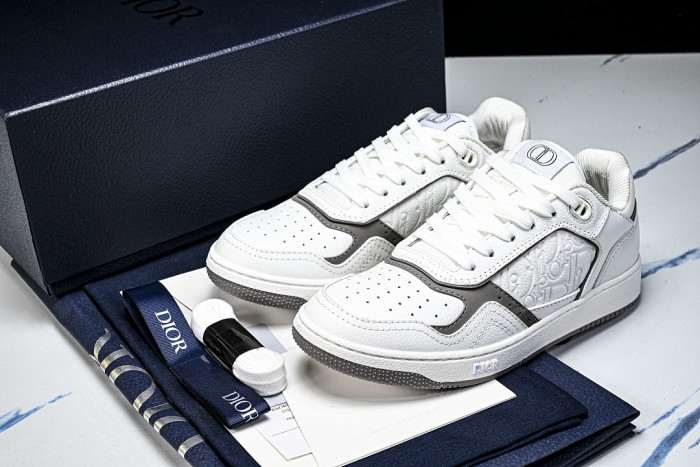 D10R B27 SNEAKERS BNOP235-111