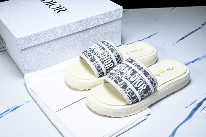 D10r SLIPPERS DS258-096