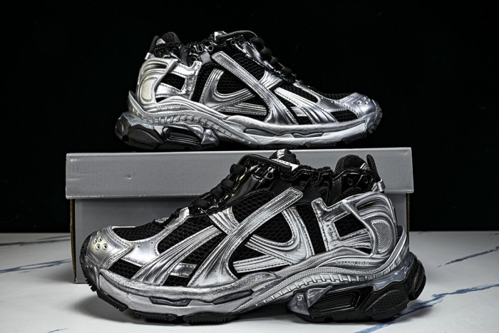 BLCG RUNNER SNEAKER WRNLD1125
