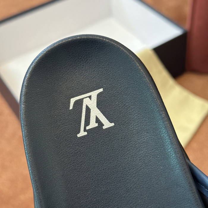 1*V SLIPPERS 11V0107-139