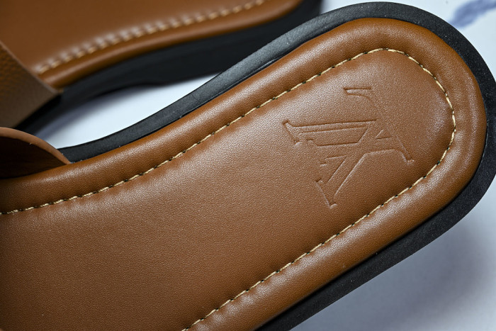 1*V SLIPPERS 11V0107-145