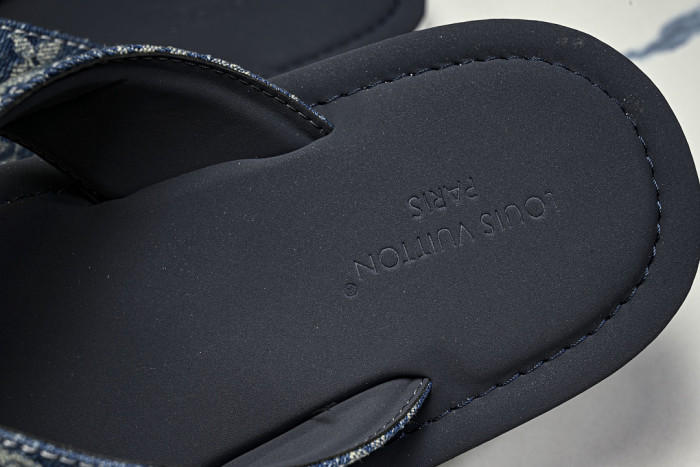 1*V SLIPPERS 11V0107-166