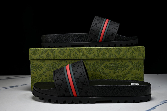 Gv*c SLIPPERS GU568-136