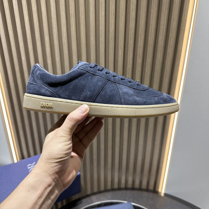 D10R SHOES B01 D896-199