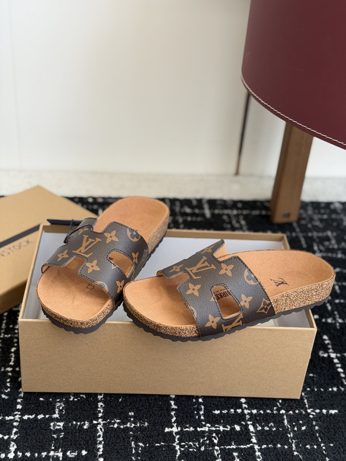 1*V SLIPPERS 11V0107-137