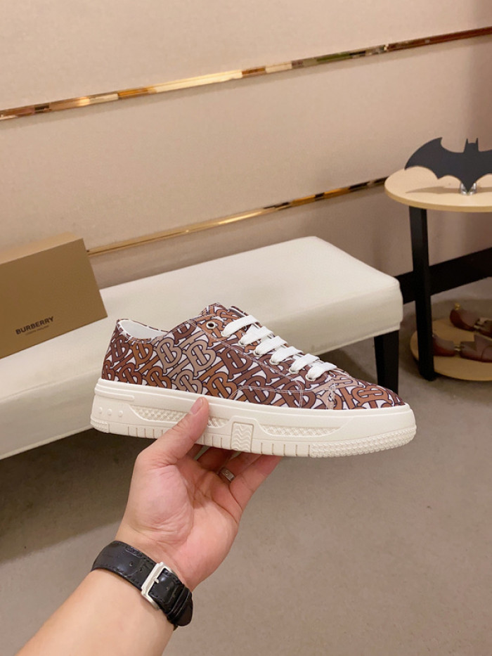 bby sneaker by0039