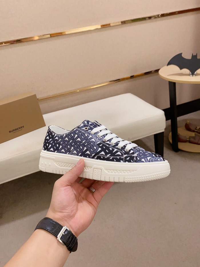 bby sneaker by0041