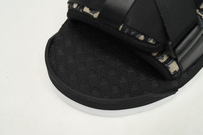 D*or slippers