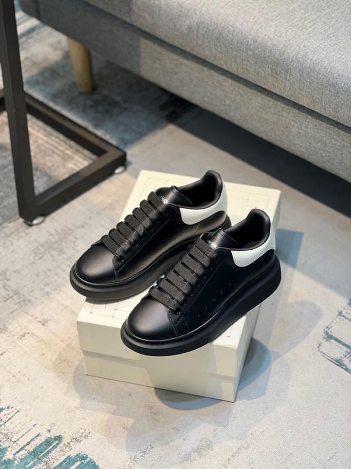 A1EXANDER M*QUEEN SNEAKERS WHGP7-79