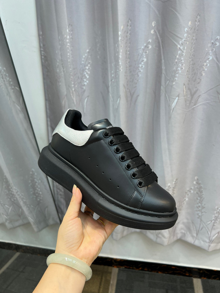 A1EXANDER M*QUEEN SNEAKERS WHGP7-90