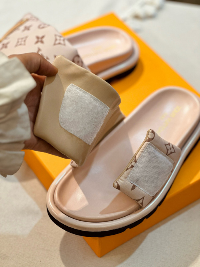 1*V SLIPPERS 11V0107-057