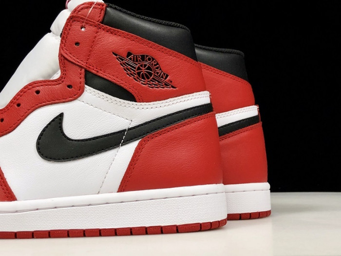 air jordan 1 retro high og chicago bulls 555088-101