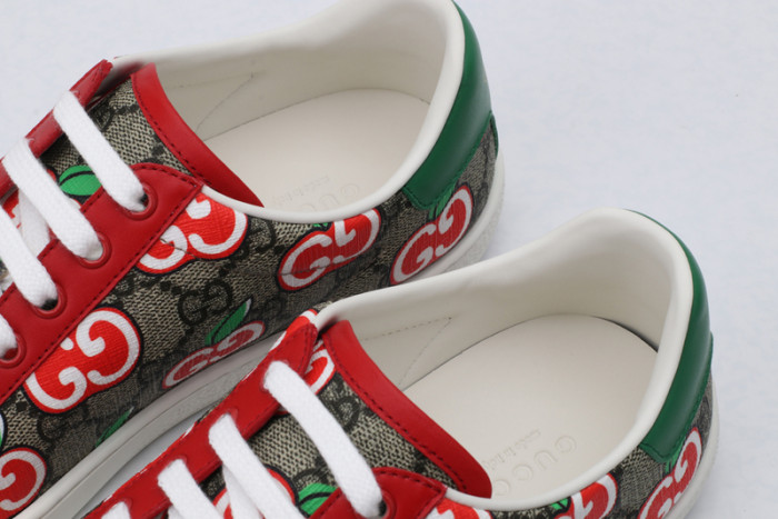 gucc ace embroidered low-top sneaker