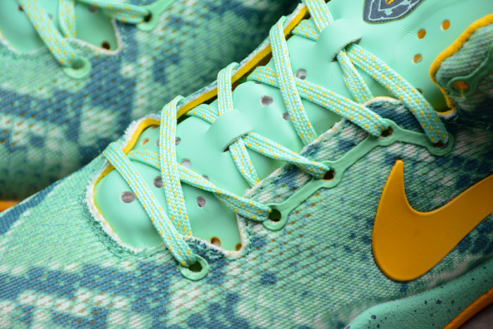 nike kobe 8 system green glow laser orange 555035-304