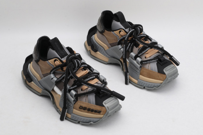 d.g. sneakers