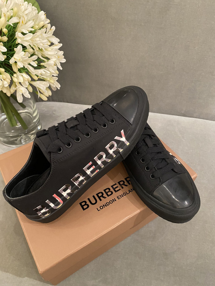 bby sneaker