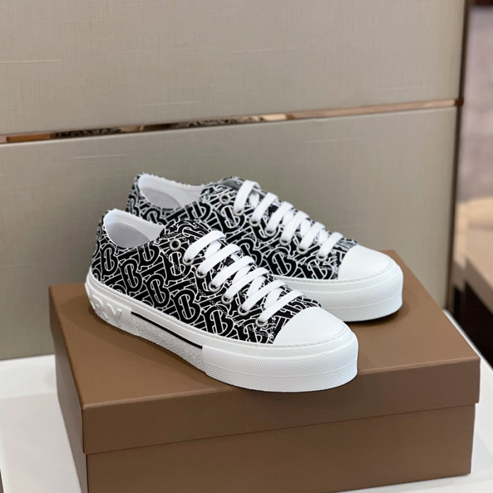 bby sneaker