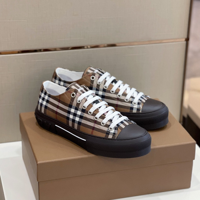 bby sneaker