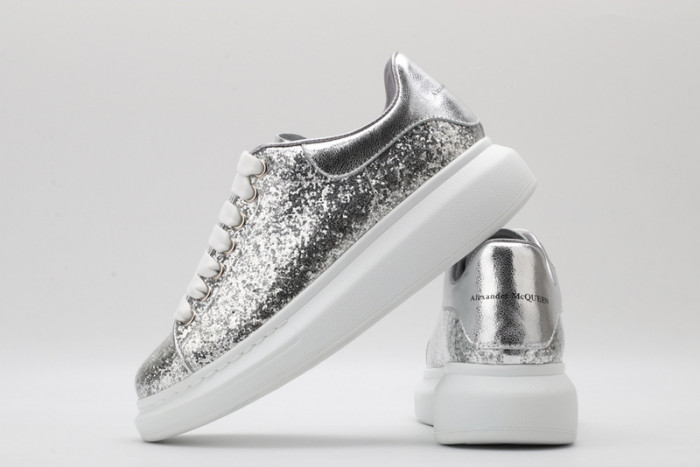 A1exa*der Mcqv*en SNEAKERS MC5563-050