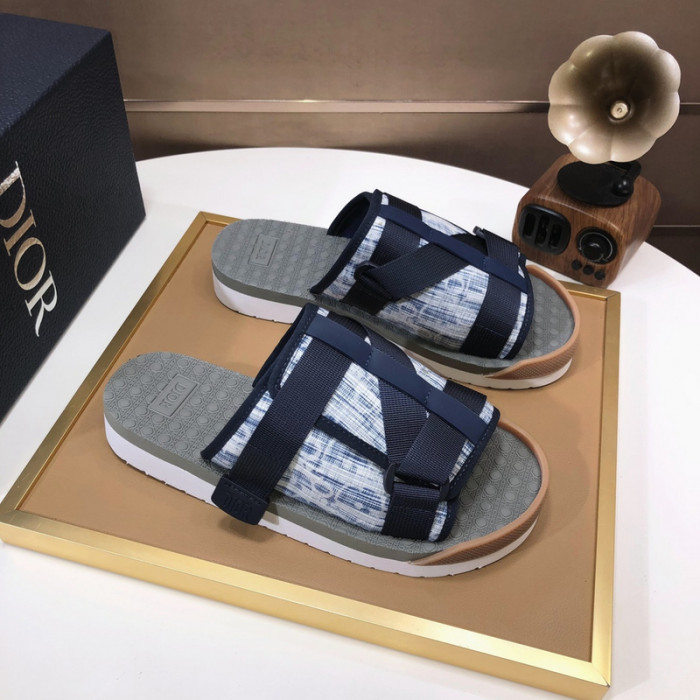 D*or slippers