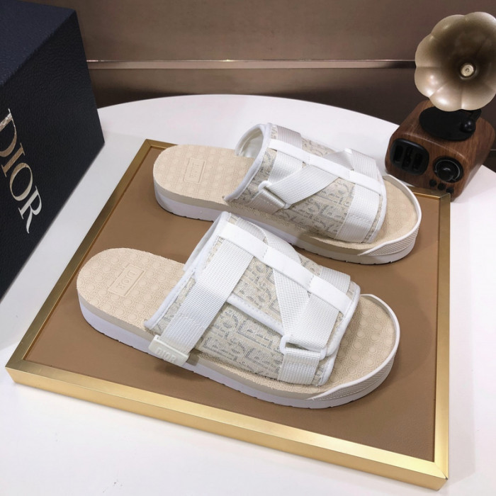 D*or slippers