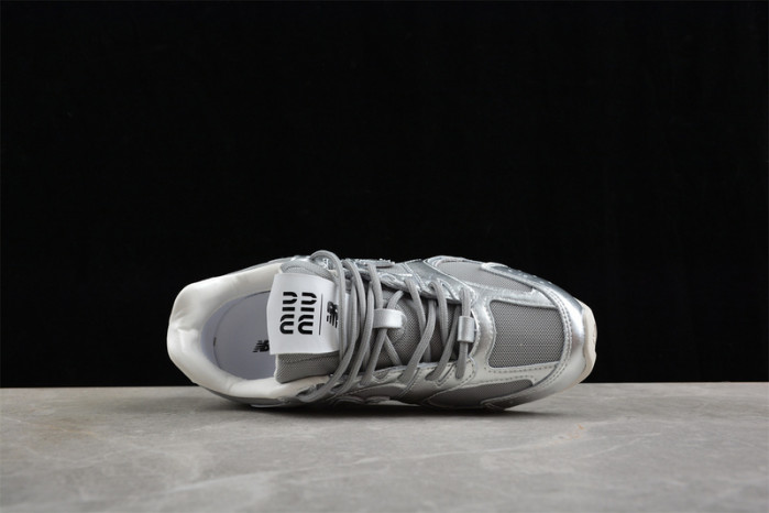 New Balance X Miu Miu 530 ECAP5230