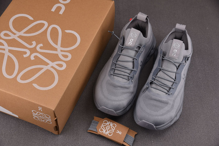 L0EWE SNEAKERS T0425-084