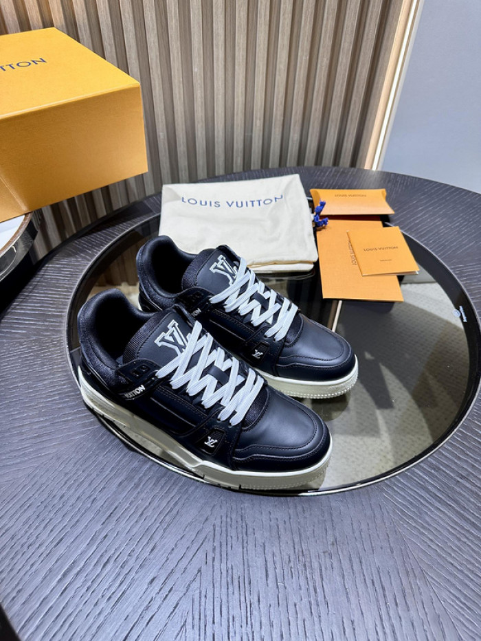 1V SNEAKERS 1V0425-174