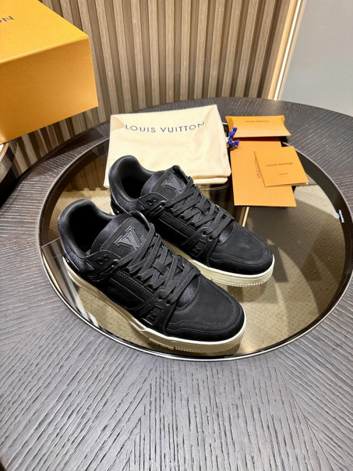 1V SNEAKERS 1V0425-176