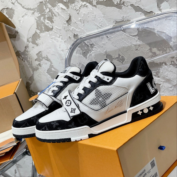 1V SNEAKERS 1V0425-195